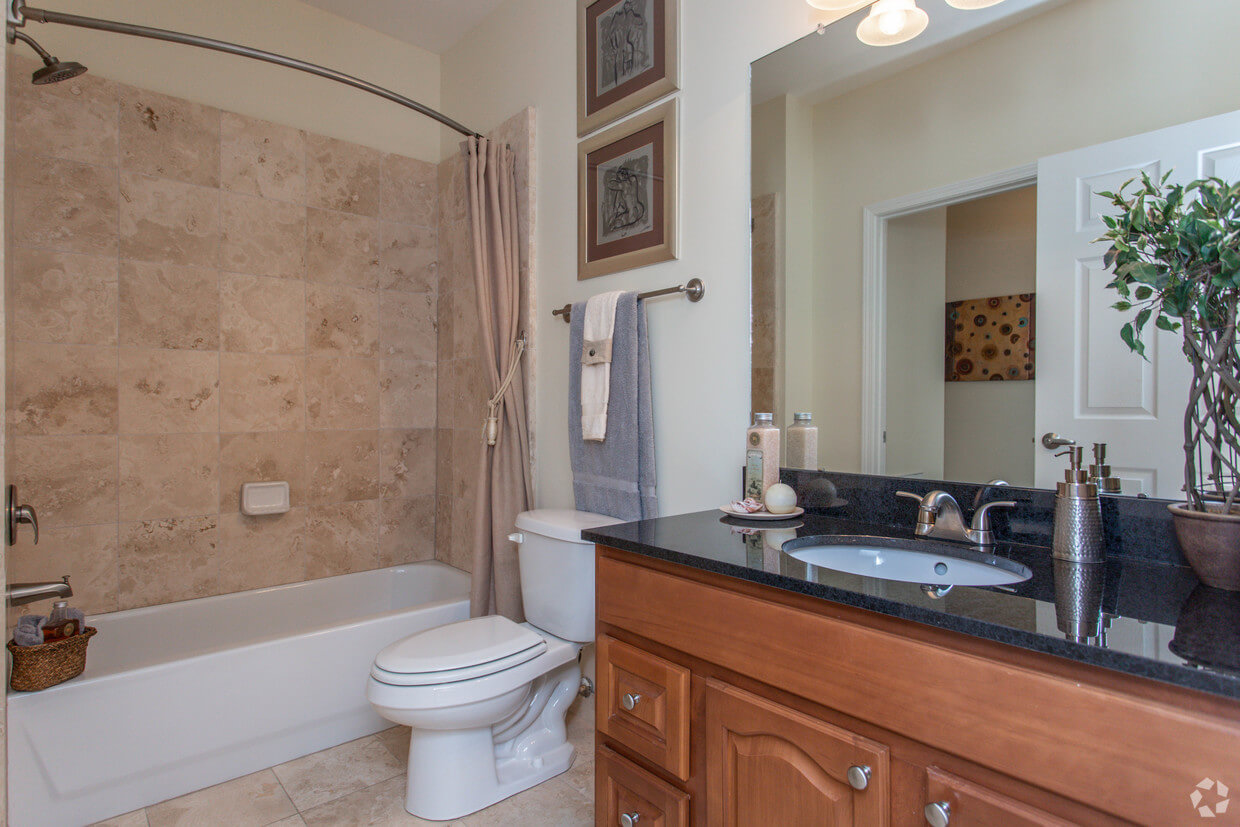 The Regent bathroom.